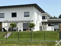 Vermietete Neubau-Doppelhaushälfte (bis Jänner 2028) in ruhiger und sonniger Lage von Pichling