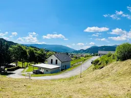 Baugrund mit fertigem Einreichplan