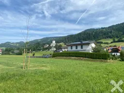 Sonniger und ebener Baugrund in Ranten