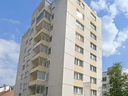 Helle Zentrumswohnung mit 2 Zimmer und Loggia im 4. Liftstock