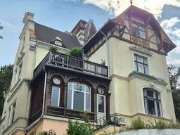ERDGESCHOSSWOHNUNG IN SCHÖNER STILVILLA - IN DER HINTERBRÜHL