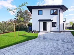 ANKOMMEN &amp; WOHLFÜHLEN, traumhaftes Einfamilienhaus mit Terrasse und Garten, 4 Zimmer, Wohnküche, Wannenbad, Klimaanlagen, Ruhelage, Erstbezug