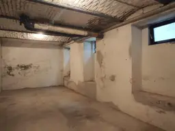 LAGERFLÄCHE IN DER SECHSHAUSERSTRASSE HÖHE GRIMMGASSE