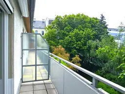 GRÜNRUHELAGE: GENERALSANIERTER ERSTBEZUG MIT LOGGIA UND GEMEINSCHAFTSGARTEN