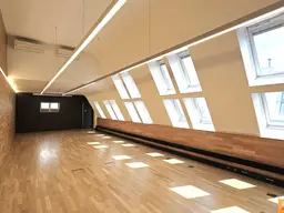 DACHGESCHOSS IN DER NUSSDORFER STRASSE