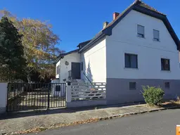 RUHIGES EINFAMILIENHAUS MIT GROSSER TERRASSE, GARTEN UND GARAGE