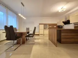 Moderne, generalsanierte Stadtwohnung Nähe Musiktheater, 114 m² WNFL, 3 Zimmer, teilmöbliert, Straßenbahnähe!