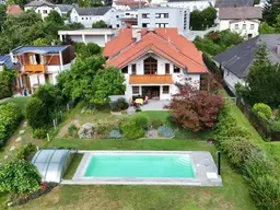 Toplage in Pregarten! Wohnen und arbeiten unter einem Dach, 373 m² WNFL, 1542 m² Grund, Doppelgarage, Pool, Balkon/Terrasse, Ruhelage! 