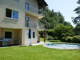 Linznähe: Gepflegtes großes Haus auf 922m² großem Grundstück, ca. 180m² Wohnfläche, 6 Zimmer, vollunterkellert, Pool.
