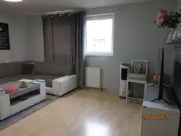 Makartstraße 8,3: Single/Paar: Schöne DG-Wohnung, 2 Zimmer, 42.06m2 WNFL und ausgebautem Spitzboden mit 35,44m2,3.Stock, Parkplätze!