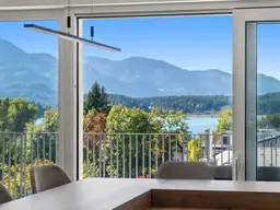 Neuwertiges Seeblick-Penthouse in Seenähe
