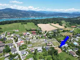 Sonniges Baugrundstück mit Blick auf die Karawanken