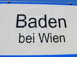 Charmantes Grundstück mit zwei Altbestandsgebäuden in zentraler Grünruhelage!
