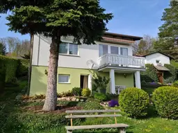 Charmantes Einfamilienhaus mit Garten