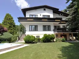 Großzügiges EFH auf 1200m²(+1300m²) Baugrund! Mit Pool, Sauna und Lift! Top-Ruhelage am Waldrand!