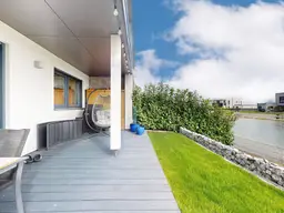 Ihr Haus am See - moderne Doppelhaushälfte mit direktem Seezugang!