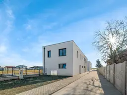 Doppelhaushälfte mit Terrasse und Garten