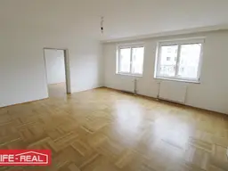 Charmante 3 Zimmerwohnung in Ebelsberg und ein Autoabstellplatz im Hof