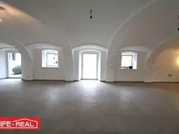 Erstbezug für charmanten Büro- / Schulungs- / Ausstellungsraum in traumhafter, ländlicher Umgebung