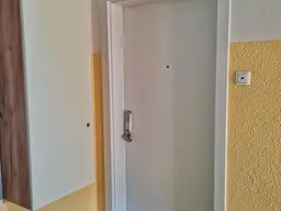 Neuwertige Wohnung in Innenstadtlage voll möbiliert zu verkaufen