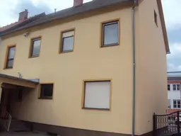 Großes Familienwohnhaus