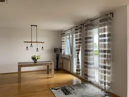 Helle, sehr gepflegte Mietwohnung in ruhiger Aussichtslage