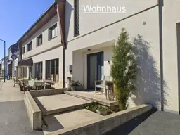 Modernes Wohnhaus mit angrenzender Café-Bar und 2200m2 Grundstück