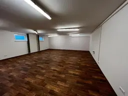 Vielseitige Gewerbefläche in Amstetten – ideal für Büro, Praxis, Studio oder Fitnessraum!