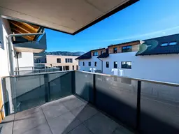 Geräumige 4 Zimmer Erstbezugs-Wohnung mit Balkon im Ortszentrum von Hallwang!