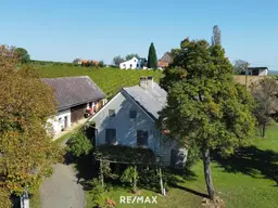 Sanierungsbedürftige kleine Landwirtschaft im Herzen des steirischen Vulkanlandes!