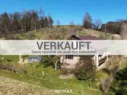 Großzügiges Ein- bis Zweifamilienhaus mit Nebengebäuden, Obstgarten und viel Potenzial in Lipsch
