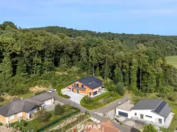 Hochkarätiges Mehrfamilienhaus im steirischen Thermen - und Vulkanland – stilvolles Wohnen in Aussichtslage