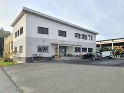 Sofort beziehbare Büro- Praxis oder Geschäftsflächen im 1.OG in guter Lage !