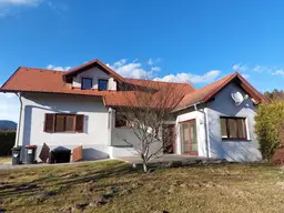 Modernisiertes, gemütliches Haus mit 4.700m² Grund