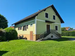 Großzügige Hofstelle im Bauland mit Wohnhaus sowie vier weitere Nebengebäude in zentraler Lage