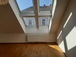 Schöne Dachgeschoßwohnung in 1200 Wien