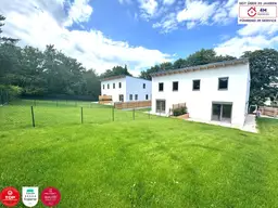 Idyllische Doppelhaushälfte in Erstbezug – hochwertig, energieeffizient &amp; familienfreundlich