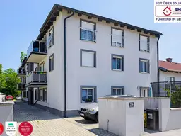 4-Zimmer-Dachgeschosswohnung (Bj. 2017) mit 17 m² Dachterrasse, 8 m² Balkon &amp; Schneebergblick