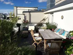 Nähe Graben! Klimatisierte Maisonette mit 47m2 großer hofseitiger Terrasse
