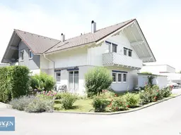 Charmantes Reihenhaus mit modernem Wohnkomfort und idyllischem Garten