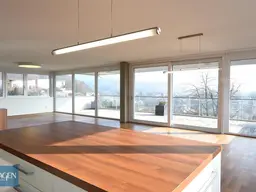 Eleganz trifft Natur: Luxuswohnung mit Panoramablick und erstklassiger Ausstattung