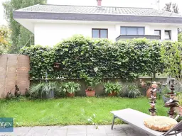 Wohnen auf zwei Etagen: Maisonette mit Garten und Terrasse in Lustenau