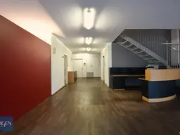 Renditestarkes Gewerbeobjekt in frequentierter Lage - Zweistöckige Praxis-/Gewerbefläche