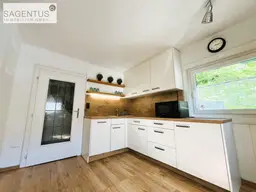 NAHE INNSBRUCK: Wunderschönes Einfamilienhaus mit großem Garten, Terrasse und 2 Balkonen ab Juli zu mieten!