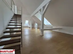 RESIDIEREN IN REPRÄSENTATIVER KAIVILLA