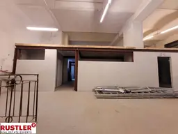Branchenfreies Geschäftslokal/Büro mit Gestaltungsmöglichkeiten 