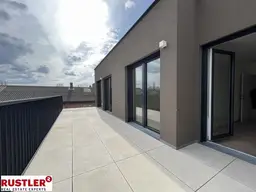 3-Zimmer Dachgeschoßwohnung mit 25 m² Balkon/Terrasse in Guntramsdorf 