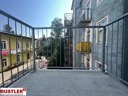 3-Zimmer-WG-Wohnung in Zentrumsnähe mit Balkon