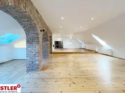 Eine Rarität in Mödling: Einzigartige ca. 290m² Dachgeschosswohnung mit Charme 