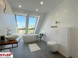 Sie suchen das Besondere? Atemberaubender Blick und großzügiges Wohnen